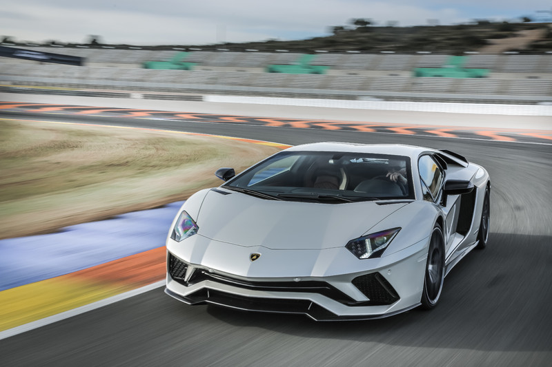 無現成變速箱可用 《Lamborghini》表示推出手排的代價太高 無現成變速箱可用 《Lamborghini》表示推出手排的代價太高