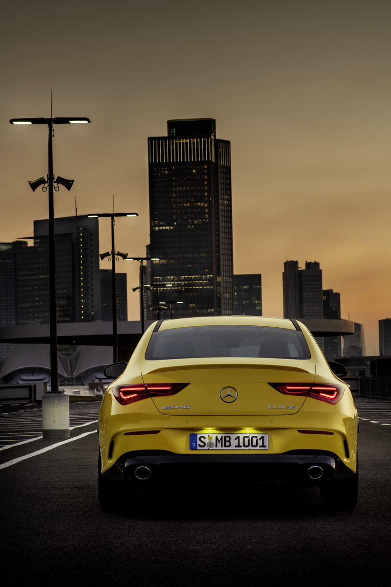 《Mercedes-AMG CLA 35 4Matic》網路現身 預告紐約車展全球首演 《Mercedes-AMG CLA 35 4Matic》網路現身 預告紐約車展全球首演