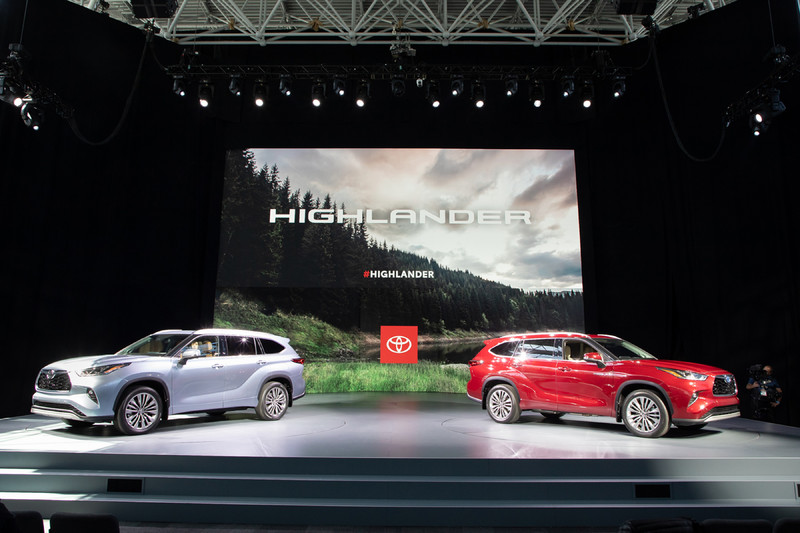 新世代《Toyota Highlander》紐約登場 內外風格向小老弟《RAV4》看齊 新世代《Toyota Highlander》紐約登場 內外風格向小老弟《RAV4》看齊