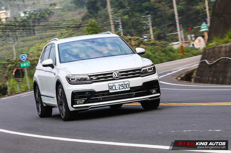有IQ就放心嗎?─《Volkswaegn Tiguan 380 TSI R-Line Performance》IQ. Drive試 有IQ就放心嗎?─《Volkswaegn Tiguan 380 TSI R-Line Performance》IQ. Drive試