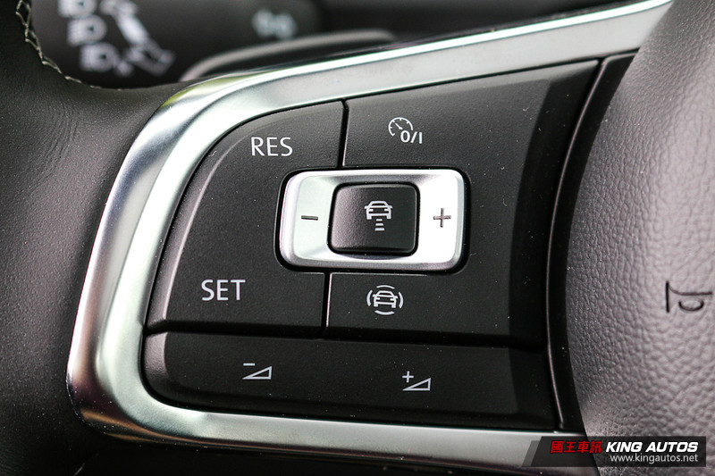 有IQ就放心嗎?─《Volkswaegn Tiguan 380 TSI R-Line Performance》IQ. Drive試 有IQ就放心嗎?─《Volkswaegn Tiguan 380 TSI R-Line Performance》IQ. Drive試