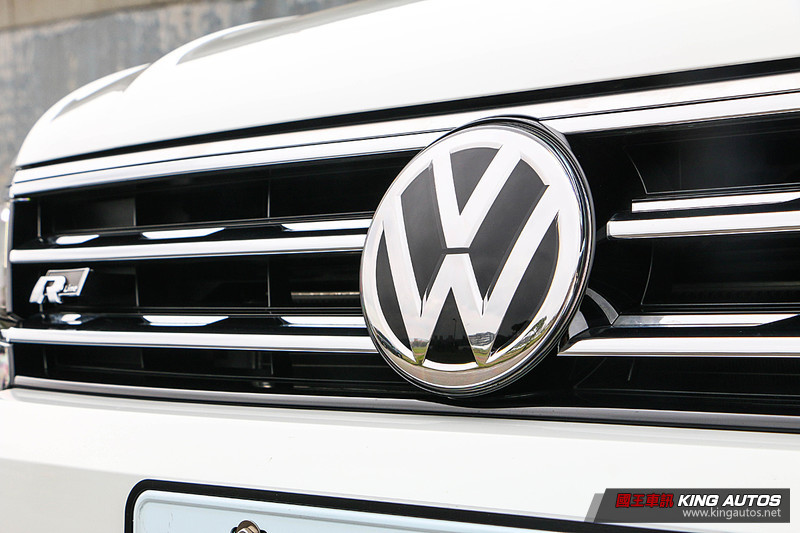 有IQ就放心嗎?─《Volkswaegn Tiguan 380 TSI R-Line Performance》IQ. Drive試 有IQ就放心嗎?─《Volkswaegn Tiguan 380 TSI R-Line Performance》IQ. Drive試
