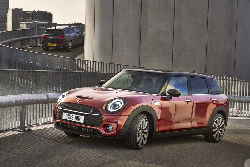 2020年式《Mini Clubman》亮相,跟進換上米字旗LED尾燈 2020年式《Mini Clubman》亮相,跟進換上米字旗LED尾燈