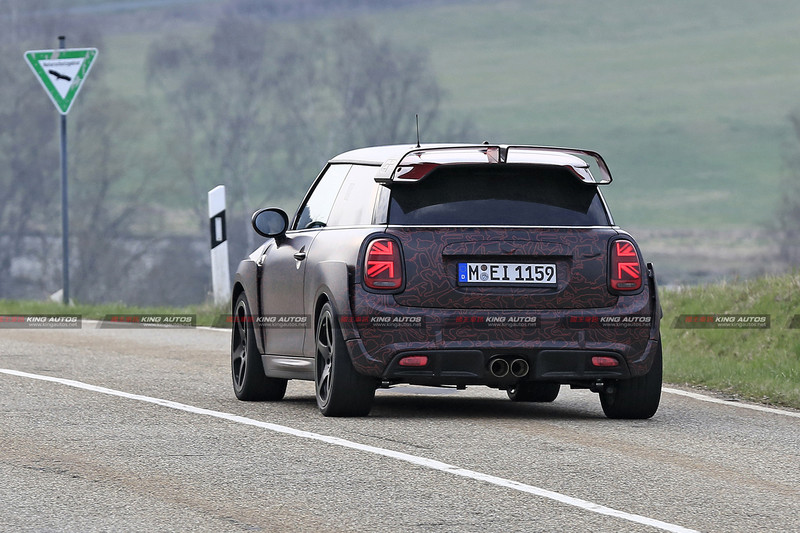市售版《Mini John Cooper Works GP》現身賽道 最大輸出可望超過300匹 市售版《Mini John Cooper Works GP》現身賽道 最大輸出可望超過300匹