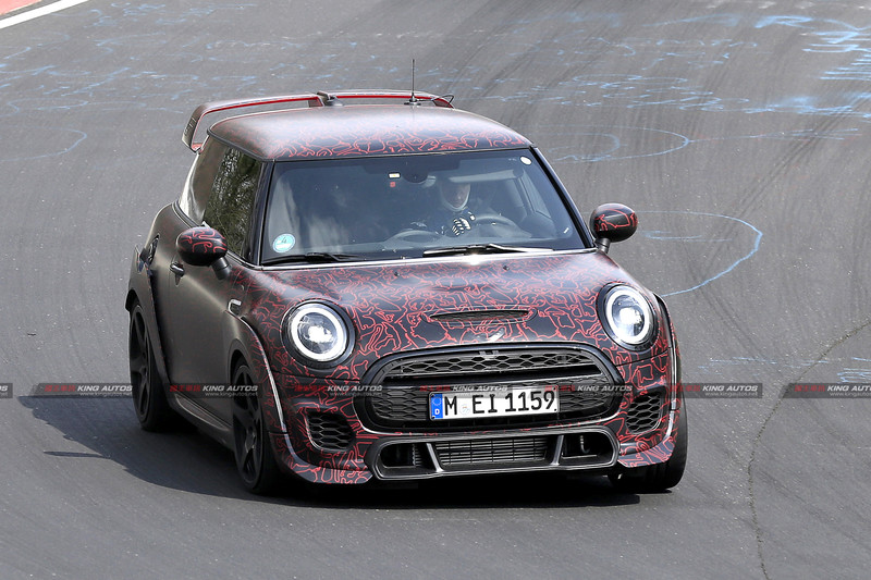 市售版《Mini John Cooper Works GP》現身賽道 最大輸出可望超過300匹 市售版《Mini John Cooper Works GP》現身賽道 最大輸出可望超過300匹