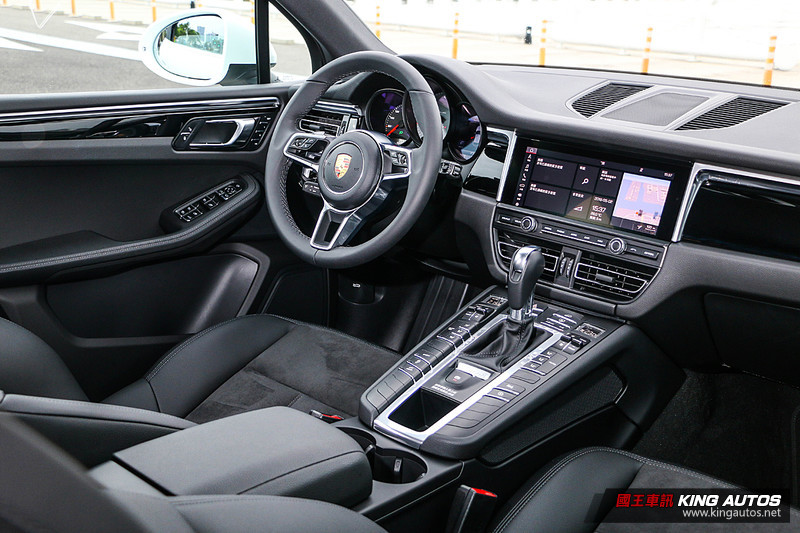 改款《Porsche Macan》與《Macan S》同步發表 275萬元起在臺上市 改款《Porsche Macan》與《Macan S》同步發表 275萬元起在臺上市
