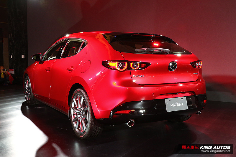 新世代《Mazda3》正式售價出爐 全車系降1.1萬最低79.9萬元起跳 新世代《Mazda3》正式售價出爐 全車系降1.1萬最低79.9萬元起跳