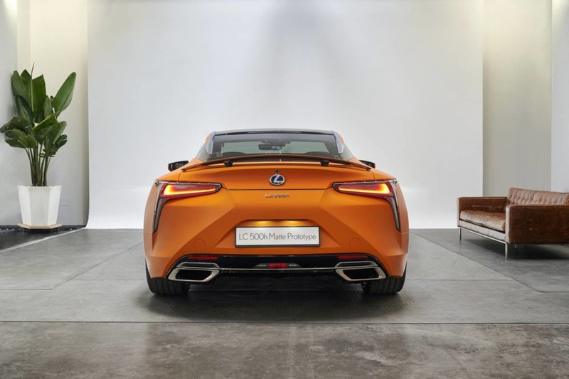 落日餘暉上身《Lexus LC 500h Matte Prototype》巴塞隆納首演玩色新作 落日餘暉上身《Lexus LC 500h Matte Prototype》巴塞隆納首演玩色新作