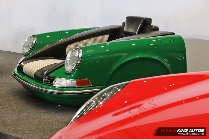 讓經典《Porsche》更有溫度 《Mobellio》客製化家具現身保時捷新北展示中心 讓經典《Porsche》更有溫度 《Mobellio》客製化家具現身保時捷新北展示中心
