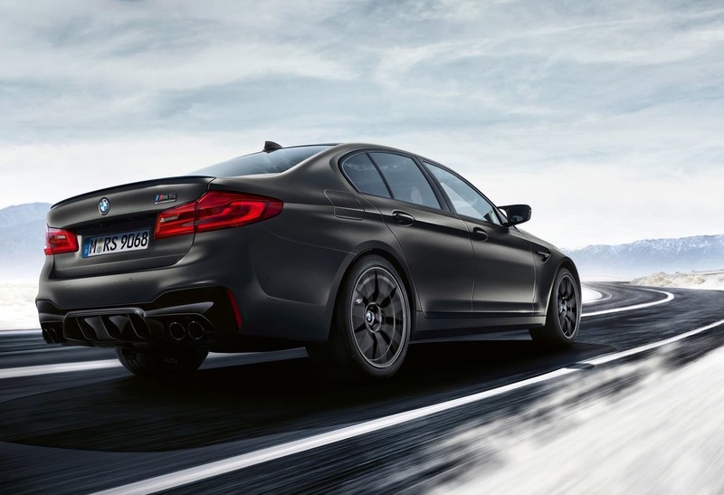 《BMW》推出《M5》35週年紀念版 《M550i xDrive》同步升級530匹馬力 《BMW》推出《M5》35週年紀念版 《M550i xDrive》同步升級530匹馬力