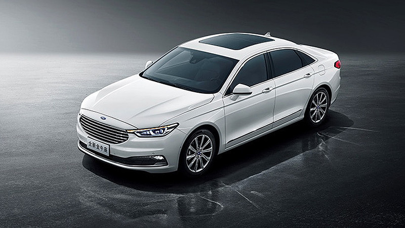 小改款《Ford Taurus》搶先亮相 金牛座首度導入《Vignale》豪華車型 小改款《Ford Taurus》搶先亮相 金牛座首度導入《Vignale》豪華車型