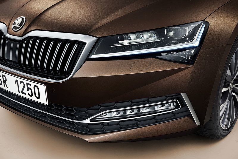 《Škoda Superb》小改款發表 《Superb iV》油電動力同步現身 《Škoda Superb》小改款發表 《Superb iV》油電動力同步現身