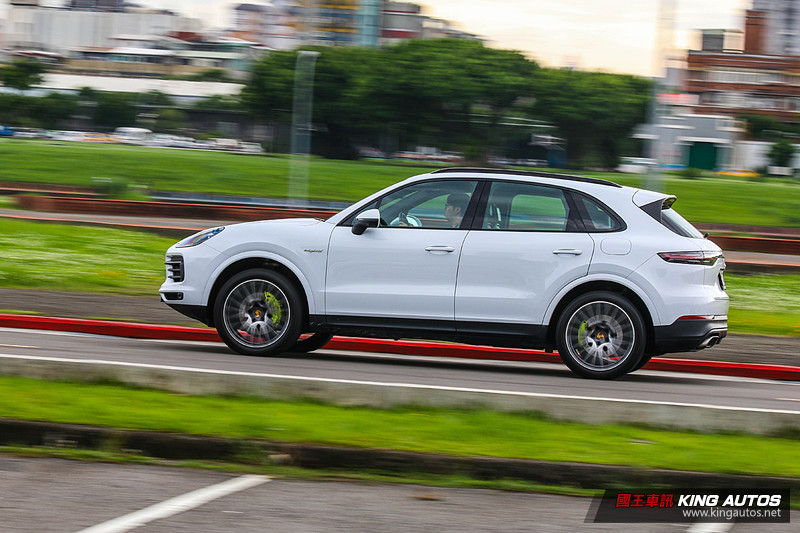 電動化是一種生活態度─《Porsche Cayenne E-Hybrid》試駕報導 電動化是一種生活態度─《Porsche Cayenne E-Hybrid》試駕報導