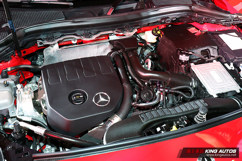 兩款汽油動力編成 全新《Mercedes-Benz B-Class》163萬起抵台上市 兩款汽油動力編成 全新《Mercedes-Benz B-Class》163萬起抵台上市