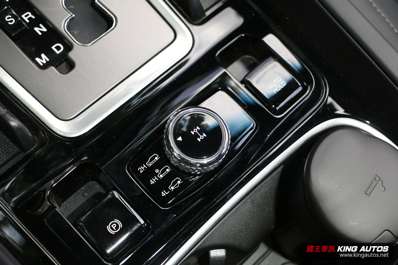 貴了點但料多實在 ─ 新世代《SsangYong Rexton》試駕報導 貴了點但料多實在 ─ 新世代《SsangYong Rexton》試駕報導