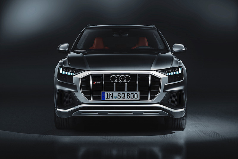 《Audi SQ8 TDI》英國搶先曝光 柴油電子渦輪爆發435匹最大馬力 《Audi SQ8 TDI》英國搶先曝光 柴油電子渦輪爆發435匹最大馬力