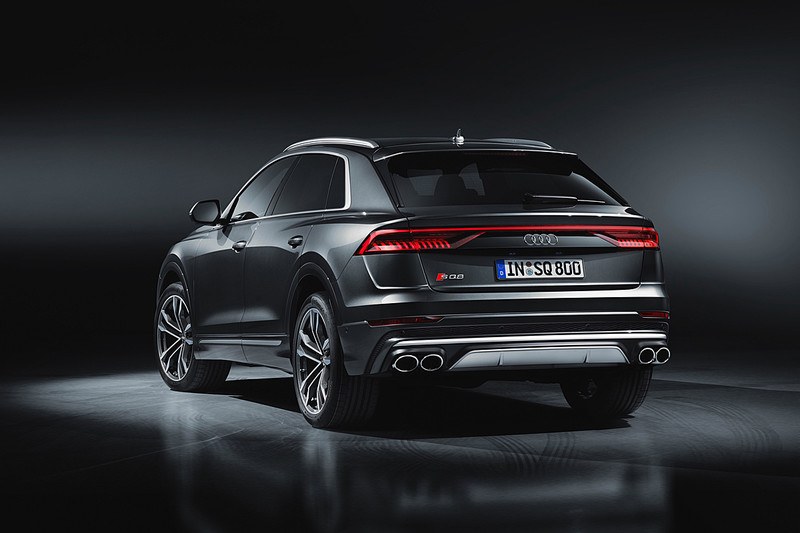 《Audi SQ8 TDI》英國搶先曝光 柴油電子渦輪爆發435匹最大馬力 《Audi SQ8 TDI》英國搶先曝光 柴油電子渦輪爆發435匹最大馬力