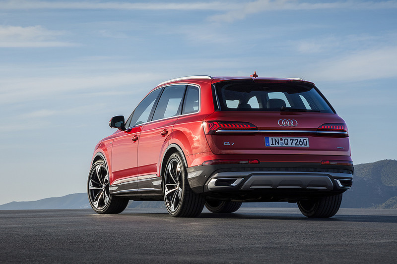 《Audi Q7》小改款正式露臉 新面容新技術全面加持 《Audi Q7》小改款正式露臉 新面容新技術全面加持