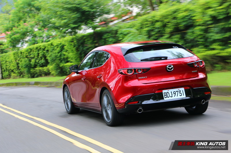 感性與理性的糾葛 ─ 新世代《Mazda3》五門旗艦型試駕報導 感性與理性的糾葛 ─ 新世代《Mazda3》五門旗艦型試駕報導