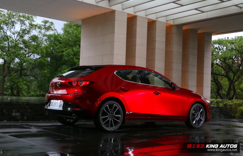 感性與理性的糾葛 ─ 新世代《Mazda3》五門旗艦型試駕報導 感性與理性的糾葛 ─ 新世代《Mazda3》五門旗艦型試駕報導