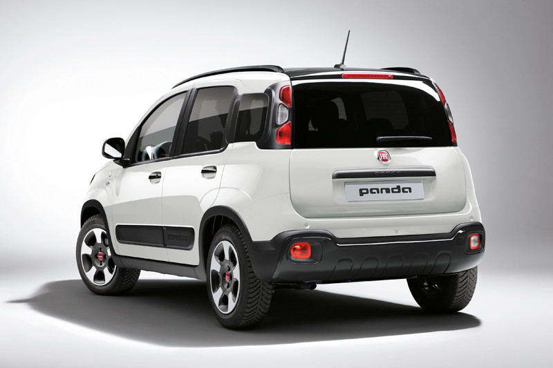 聯名特仕再出發《Fiat Panda Waze》雙色新裝上身更有型 聯名特仕再出發《Fiat Panda Waze》雙色新裝上身更有型
