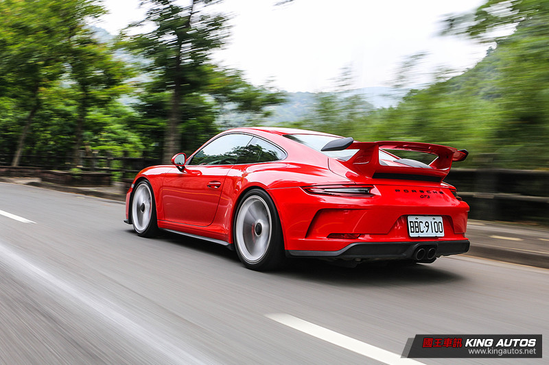 激發玩興─《Porsche 911 GT3》試駕報導 激發玩興─《Porsche 911 GT3》試駕報導