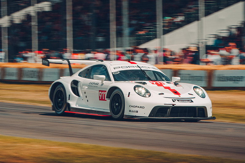 新世代《Porsche 911 RSR》現身亮相 Typ 991 II世代911的終極賽道機器 新世代《Porsche 911 RSR》現身亮相 Typ 991 II世代911的終極賽道機器