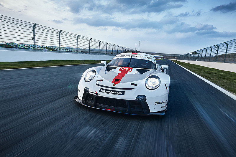 新世代《Porsche 911 RSR》現身亮相 Typ 991 II世代911的終極賽道機器 新世代《Porsche 911 RSR》現身亮相 Typ 991 II世代911的終極賽道機器