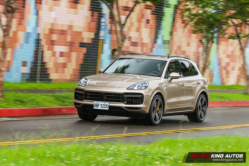 【國王BUY駕】《Porsche Cayenne Turbo》值得購買的理由? 【國王BUY駕】《Porsche Cayenne Turbo》值得購買的理由?