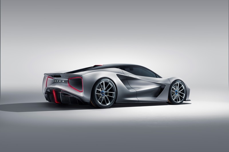 電動蓮花現身 《Lotus Evija》終極超跑喊出2,000匹馬力目標輸出 電動蓮花現身 《Lotus Evija》終極超跑喊出2,000匹馬力目標輸出