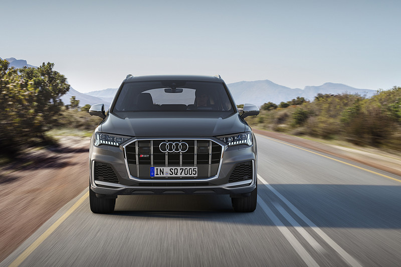 跟隨《Audi Q7》披掛新衣 《SQ7 TDI》小改款現身亮相 跟隨《Audi Q7》披掛新衣 《SQ7 TDI》小改款現身亮相