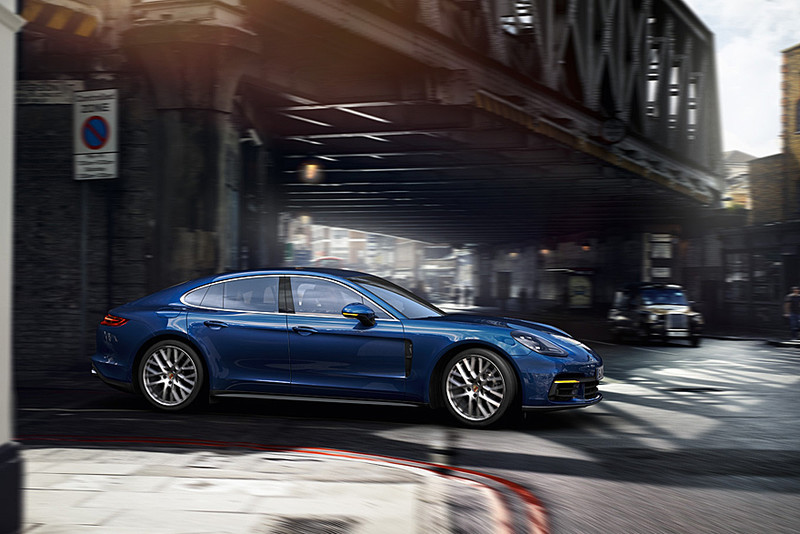 《Porsche Taiwan》推《Panamera》10年淬藏套件 氣壓懸吊選配套餐享逾10萬元折扣 《Porsche Taiwan》推《Panamera》10年淬藏套件 氣壓懸吊選配套餐享逾10萬元折扣