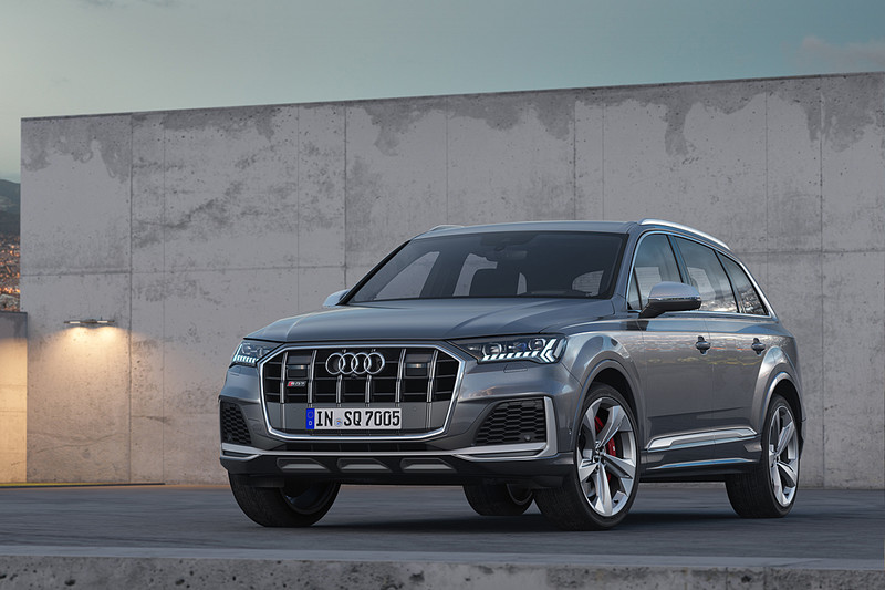跟隨《Audi Q7》披掛新衣 《SQ7 TDI》小改款現身亮相 跟隨《Audi Q7》披掛新衣 《SQ7 TDI》小改款現身亮相