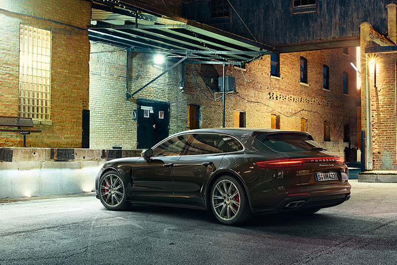 《Porsche Taiwan》推《Panamera》10年淬藏套件 氣壓懸吊選配套餐享逾10萬元折扣 《Porsche Taiwan》推《Panamera》10年淬藏套件 氣壓懸吊選配套餐享逾10萬元折扣