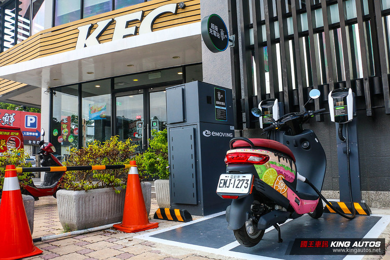快充強勢來襲─《eMoving iE125》電動機車試駕報導 快充強勢來襲─《eMoving iE125》電動機車試駕報導