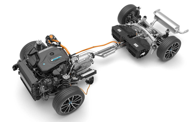 《BMW》預告將推《330e》油電旅行車 四門房車今夏先上市 《BMW》預告將推《330e》油電旅行車 四門房車今夏先上市