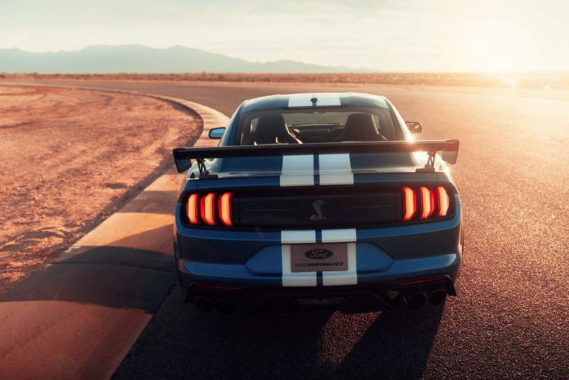 狂暴胖野馬 《Shelby GT500》車重超過1,900公斤 狂暴胖野馬 《Shelby GT500》車重超過1,900公斤