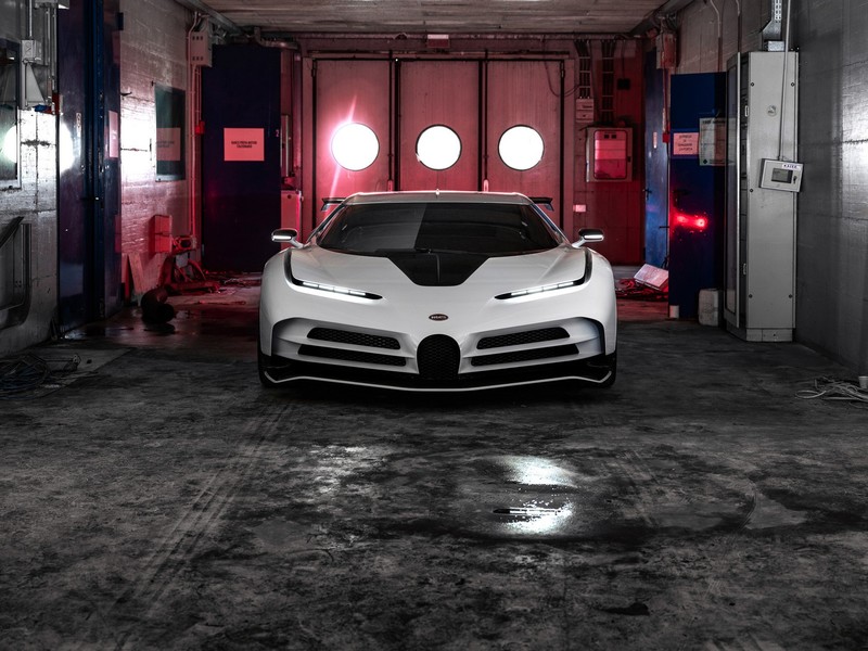 起跳價2.8億限量10部 《Bugatti Centodieci》美國圓石灘首度亮相 起跳價2.8億限量10部 《Bugatti Centodieci》美國圓石灘首度亮相
