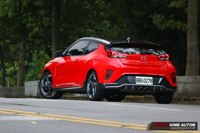 非典型鋼砲 ─ 新世代《Hyundai Veloster》試駕報導 非典型鋼砲 ─ 新世代《Hyundai Veloster》試駕報導
