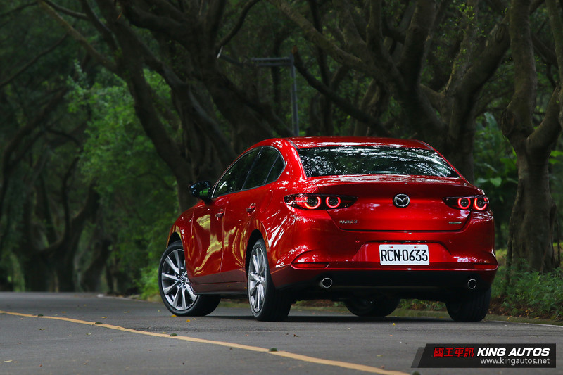 成熟時機 ─ 新世代《Mazda3》四門旗艦型試駕報導 成熟時機 ─ 新世代《Mazda3》四門旗艦型試駕報導