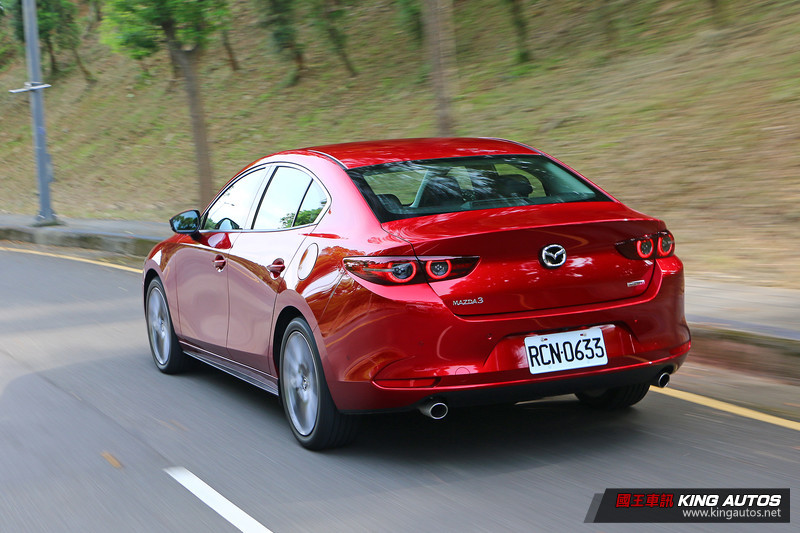 成熟時機 ─ 新世代《Mazda3》四門旗艦型試駕報導 成熟時機 ─ 新世代《Mazda3》四門旗艦型試駕報導