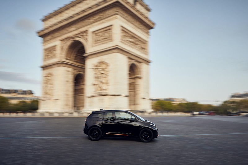 《BMW i8》特仕最終回 攜手《i3s》限量新作同披古銅元素 《BMW i8》特仕最終回 攜手《i3s》限量新作同披古銅元素