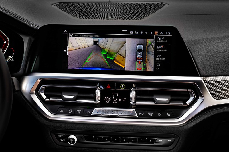 叫戰C 200進化版 《BMW 320i M Sport》訂價229萬元追加登場 叫戰C 200進化版 《BMW 320i M Sport》訂價229萬元追加登場