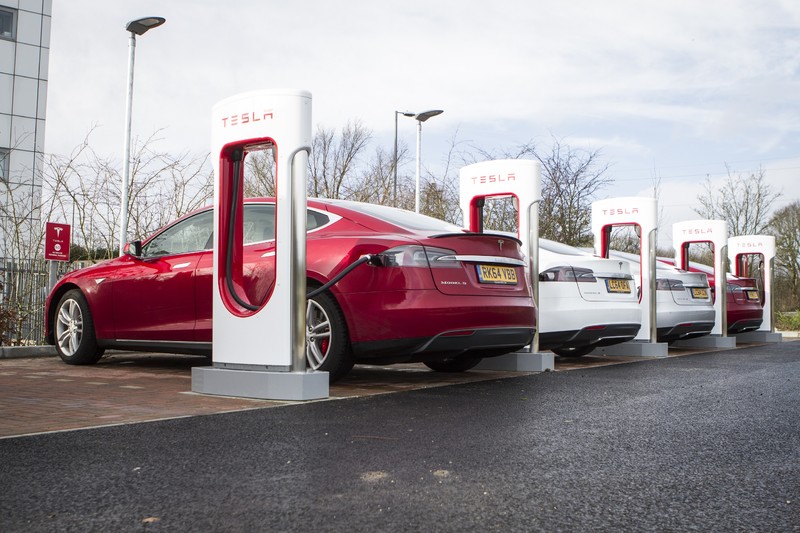 濃濃火藥味 《Tesla》預告《Model S》近期將挑戰紐柏林單圈 濃濃火藥味 《Tesla》預告《Model S》近期將挑戰紐柏林單圈