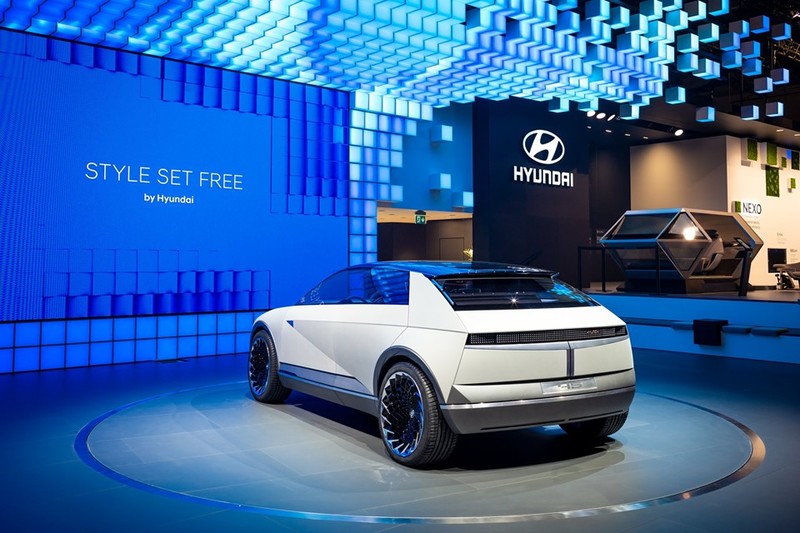 向經典致敬《Hyundai 45 Concept》概念新作預演品牌純電未來 向經典致敬《Hyundai 45 Concept》概念新作預演品牌純電未來