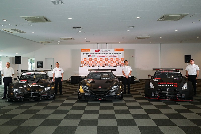 中置不再 《Honda NSX-GT》賽車改採前置引擎 中置不再 《Honda NSX-GT》賽車改採前置引擎