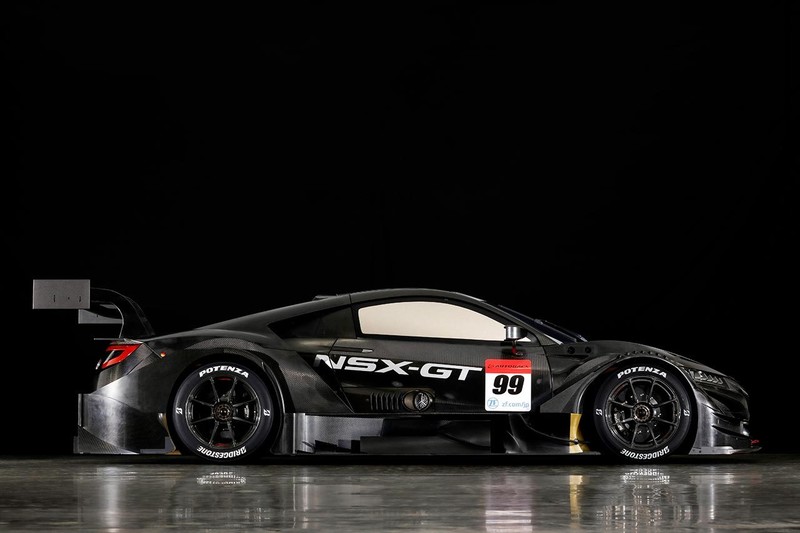 中置不再 《Honda NSX-GT》賽車改採前置引擎 中置不再 《Honda NSX-GT》賽車改採前置引擎