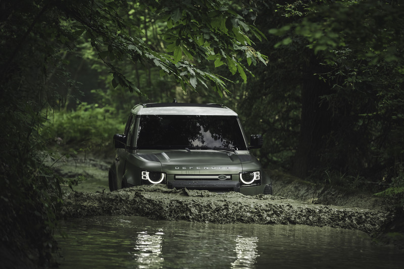 從方正變圓潤 細數新世代《Land Rover Defender》的六大重點 從方正變圓潤 細數新世代《Land Rover Defender》的六大重點