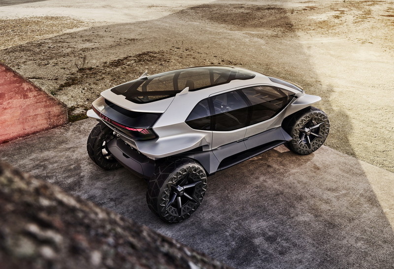 純電越野車《Audi AI:Trail quattro》首度亮相 隨車附上電動無人機 純電越野車《Audi AI:Trail quattro》首度亮相 隨車附上電動無人機