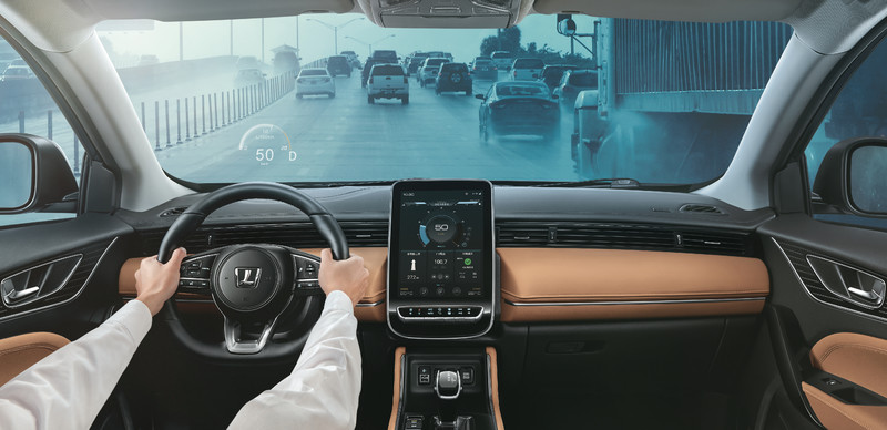 全新SUV車款亮相 《Luxgen URX》將於年底前上市 全新SUV車款亮相 《Luxgen URX》將於年底前上市